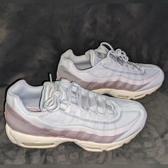 Nike Air Max 95 SE, NWT - Picture 3 of 16